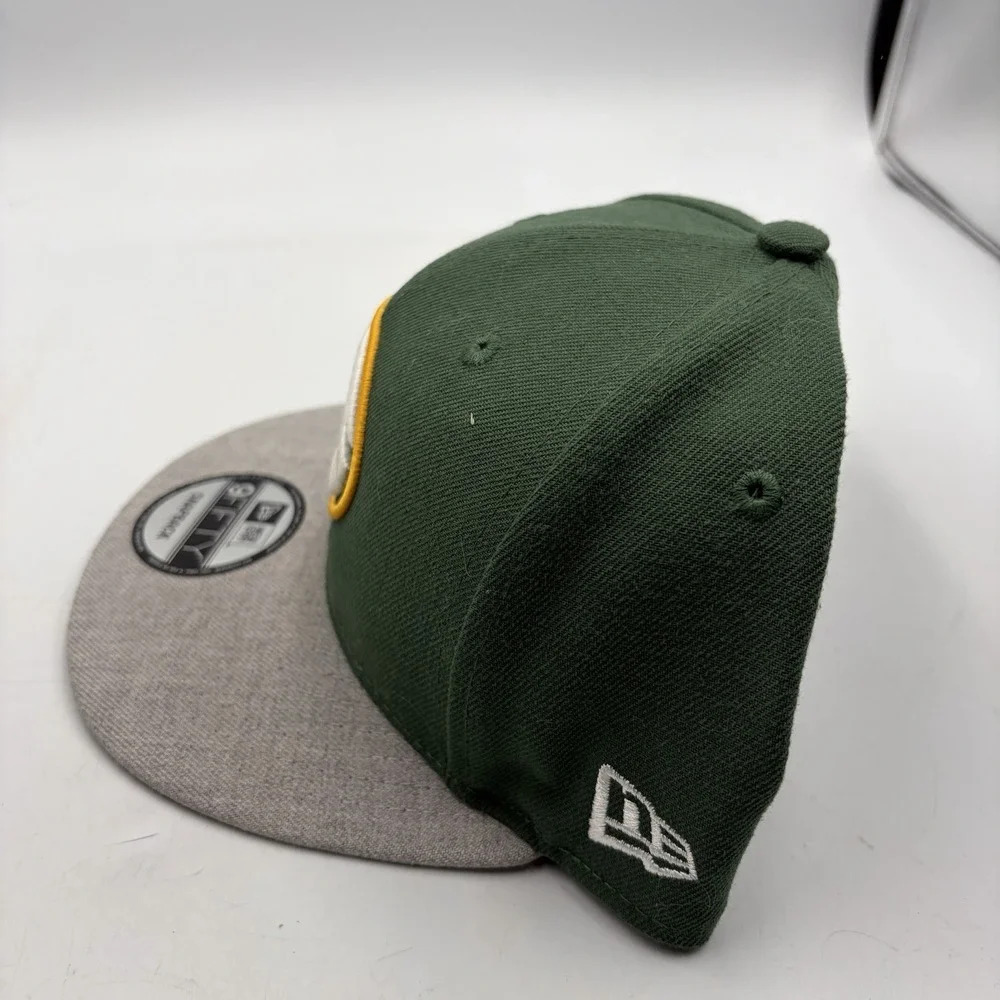 New Era  Green Bay Packers Snapback Adjustable Hat Cap Reverse Green/Grey 9Fifty